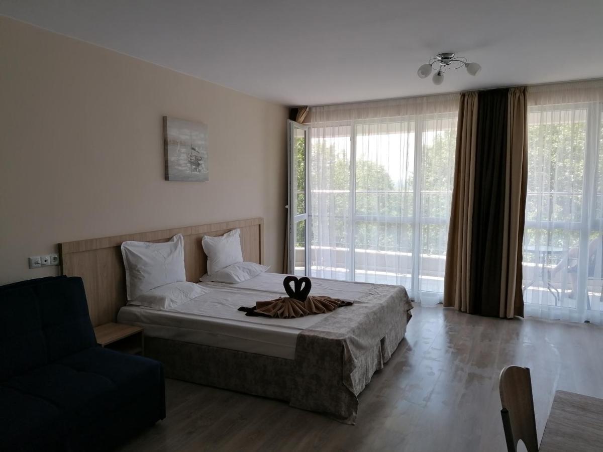 Apart Allure Dobi Aparthotel Приморско Екстериор снимка